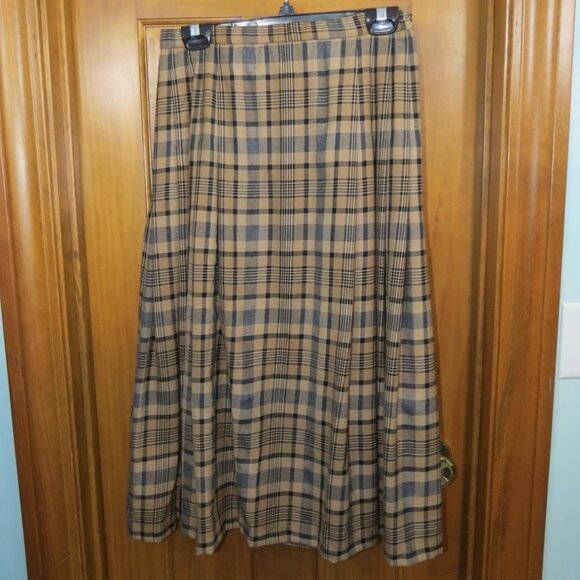 Pendelton Plaid Tan, Black & Grey Virgin Wool Skirt A-Line Pleats Size 10 flaws - Picture 1 of 11